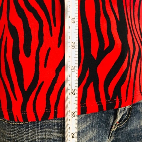 New! GUESS Red Stripe Sexy Top - Picture 3 of 4